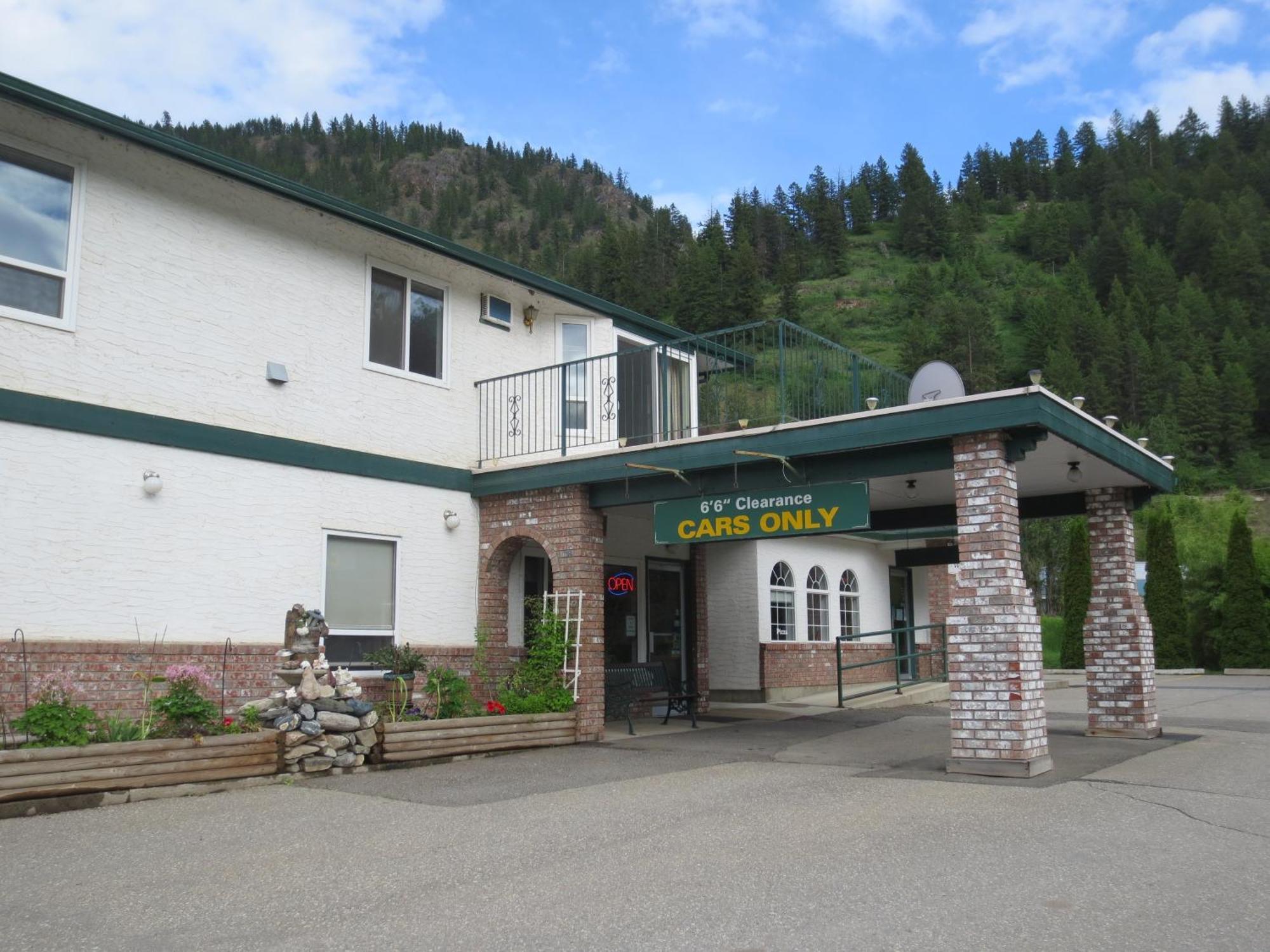 Inn Country Chase